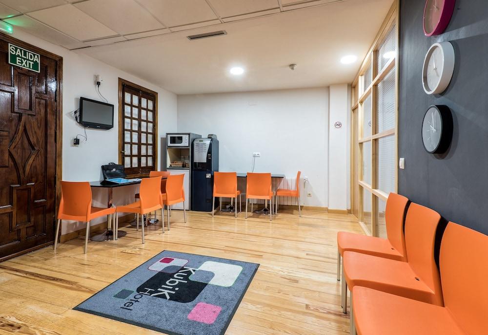 Kubik Hotel Caces Εξωτερικό φωτογραφία