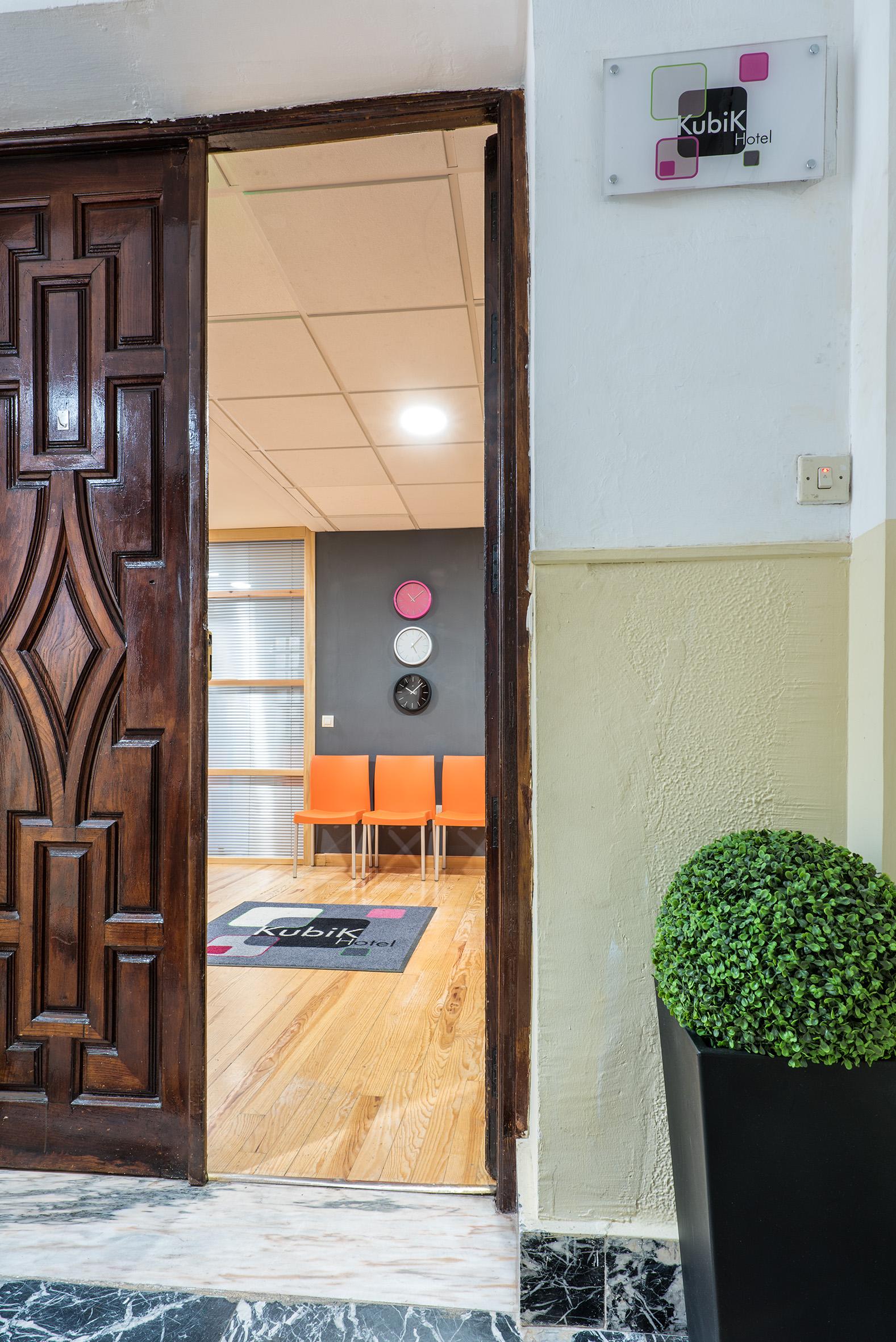 Kubik Hotel Caces Εξωτερικό φωτογραφία