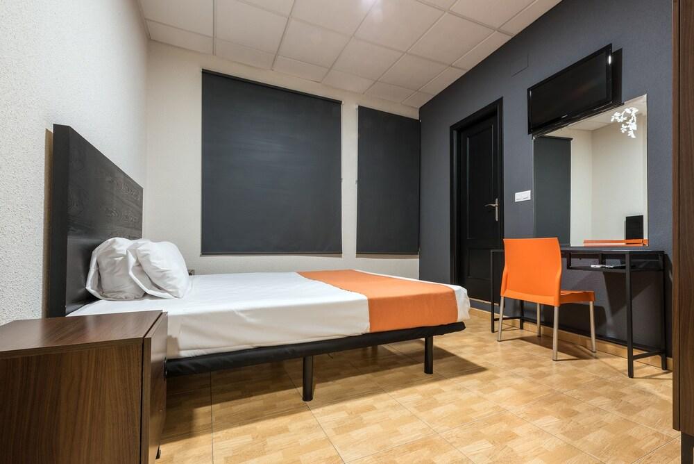 Kubik Hotel Caces Εξωτερικό φωτογραφία